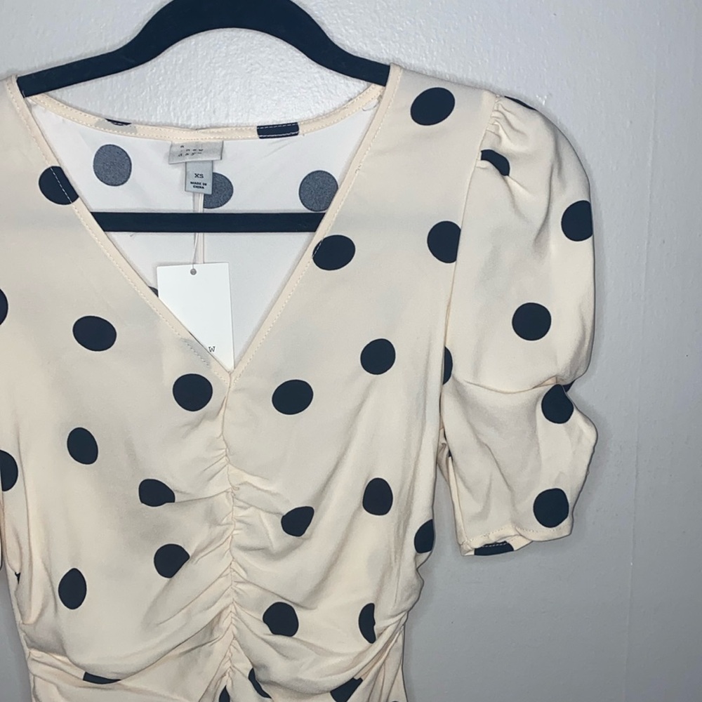 🌵NWT Crème with black polka dots short sleeve midi dress! - Picture 1 of 12